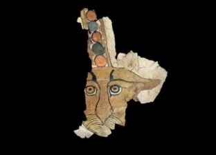وجه الفهد.. علماء يكتشفون سر النقش على غطاء تابوت في مقبرة أسوان