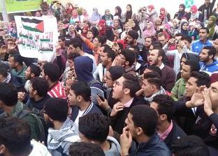 الجامعات المصرية تهتف: «القدس عربية» وحرق علم إسرائيل فى مظاهرات حاشدة
