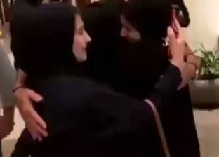 بالفيديو| معجبات يحتضن راغب علامة في أولى حفلاته بالسعودية