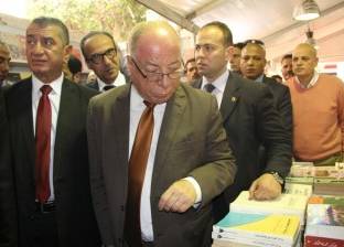 بالصور| وزير الثقافة يتفقد أجنجة معرض الكتاب الرابع في "دسوق"
