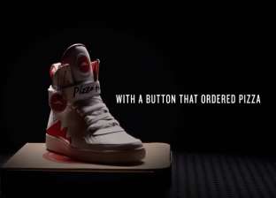 بالفيديو| حذاء رياضي جديد يطلب لك البيتزا بضغطة زر