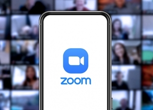 احذفه من هاتفك.. تحذير صادم لاستخدام تطبيق zoom في مكالمات الفيديو