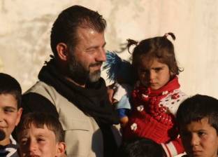 قصة مهاجر يوزع الهدايا على أطفال سوريا: "بابا نويل" لم يمر على حلب