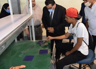 وكيل تعليم جنوب سيناء يتفقد مصنع الألواح الشمسية بالمدرسة الصناعية