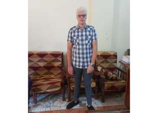 «محمد» تحدى معاناته مع «الألبينو» بالتفوق في الثانوية.. 90% رغم ضعف البصر والذاكرة