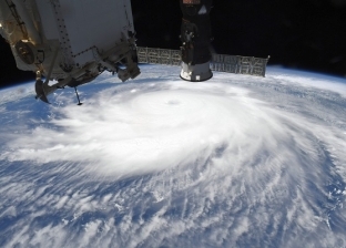 إعصار لورا يضرب سواحل لويزيانا الأمريكية