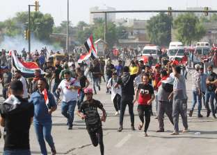 الأمن يستخدم الرصاص الحي ضد متظاهرين قرب التلفزيون الرسمي في بغداد
