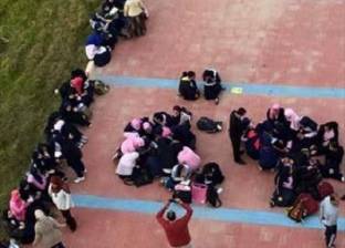 اعتصام طلاب مدارس المتفوقين في جمصة.. والمسؤولون يهددونهم بتخفيض وجبات الطعام
