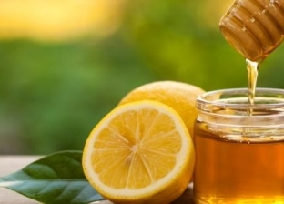 استشاري تغذية: شرب الماء بالليمون على الريق أفضل من العسل الأبيض
