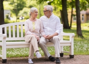 نصائح للتعامل مع كبار السن.. أبرزها ملاحظة حالتهم الصحية والنفسية