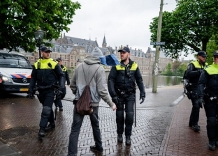 فض مظاهرة احتجاجية على إجراءات مكافحة كورونا في هولندا
