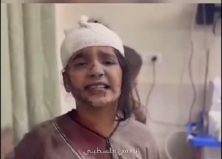 طفلة مصابة في غزة تلقي قصيدة حماسية أثناء علاجها: دمي فلسطيني (فيديو)