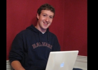 مفاجأة في راتب مارك زوكربرج مؤسس «فيسبوك».. يتقاضى أقل راتب في الشركة