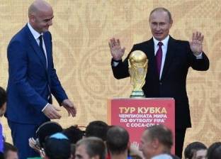 بوتين يحضر قرعة كأس العالم بروسيا ويرحب بأساطير كرة القدم