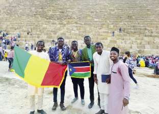 يوم شباب أفريقيا في سفح الأهرام: هنا أرض الحضارة