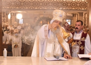 البابا و6 أساقفة يدشنون كنيسة العذراء بالعاشر من رمضان بعد تجديدها