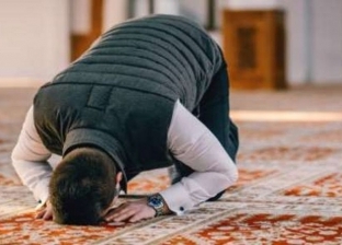 ماذا تفعل إذا سمعت «صل على النبي» أثناء الصلاة؟.. «البحوث الإسلامية» تجيب