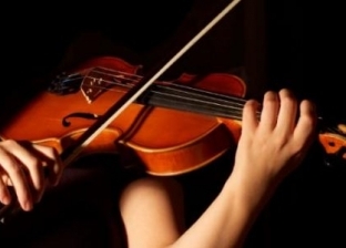 "خليك في البيت".. تعلم العزف على الكمان أونلاين مع وزارة الشباب