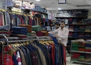 تراجع 10% في أسعار الملابس الشتوية.. و"غرفة القاهرة" توضح السبب