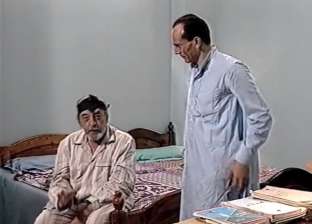بالفيديو| قبل 23 عامًا.. موقف كوميدي بين جميل راتب ومحمد صبحي في "يوميات ونيس"