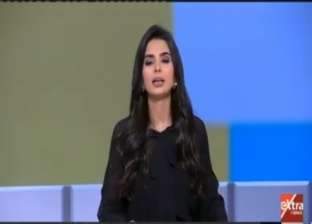 بالفيديو| مذيعة "extra news " تبكي على الهواء حزنا على "عمرو سمير"