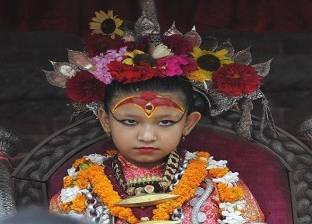 بالصور| النيبال تختار طفلة ذات 7 أعوام لتكون الإله