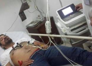 من مستشفى العلمين" إلى "دار الفؤاد".. القصة الكاملة لحادث عمرو زكي