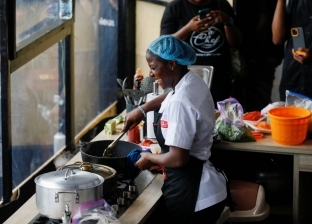 نيجيرية تطهو الطعام لمدة 90 ساعة متواصلة.. «عاوزة تدخل موسوعة جينيس»