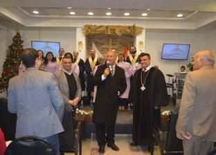 محافظ البحر الأحمر يشارك الكنيسة الإنجيلية الاحتفال بعيد الميلاد