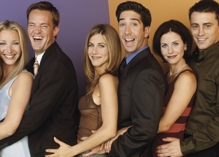 برغم انتهاء تصويره منذ 14 عاما.. أبطال "Friends" يجنون أرباحا سنوية