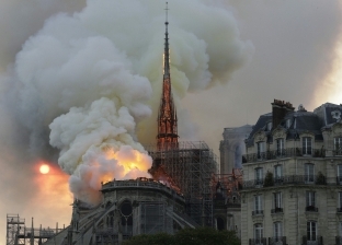 فيديو| اللحظات الأولى لحريق كاتدرائية نوتردام في باريس
