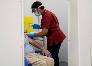 مركز مسجد «العباس» في بريطانيا يتحول إلى مقر للتطعيم بلقاح كورونا