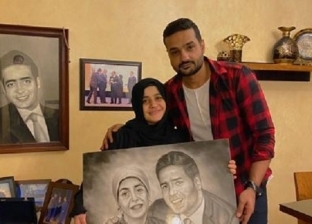 أول عمرة للفنان الراحل أحمد قنديل.. هدية من والدة الشهيد إسلام مشهور