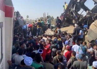 مصاب يروي معاناته من حادث قطار سوهاج: «مش قادر أقف على رجلي»