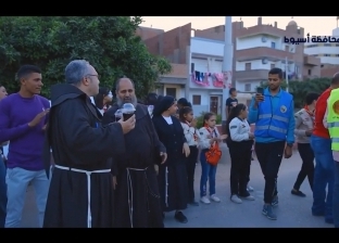 «حماة الوطن» ينشر فيديو من أمام دير درنكة: الأقباط يوزعون الطعام على المسلمين