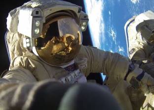 لحظة عودة 3 رواد فضاء إلى الأرض بعد قضاء 168 يوما في المحطة الدولية