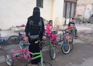 «خالتي فرنسا».. بورسعيدية تؤجر دراجات لتنفق على ابنتيها: رحلة كفاح بدأت مبكرا