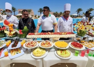 مهرجان البطيخ ينعش السياحة على شواطئ مرسى علم.. صور