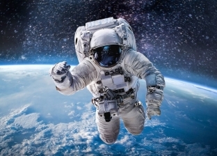 اليوم ينتهي في ساعة ونصف.. كيف يصلي ويصوم رواد الفضاء خارج الأرض؟