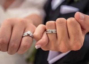سيدة تعثر على خاتم زواجها بعد 50 عامًا من ضياعه في حقل بطاطا: «حلال»