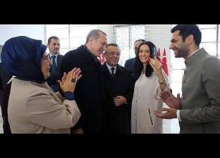بالصور| أردوغان يطلب يد وصيفة ملكة جمال المغرب لنجم مسلسل "عاصي"