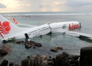 وفاة غواص أثناء البحث عن ضحايا الطائرة الاندونيسية المنكوبة