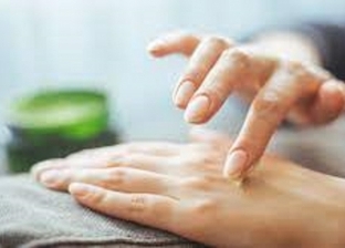 نصائح وزارة الصحة للتخلص من جفاف الجلد والتشققات.. مهمة للحفاظ على البشرة