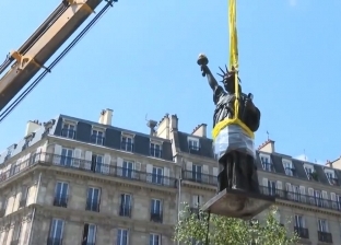 «تمثال حرية» فرنسي ينتقل إلى الولايات المتحدة عبر المحيط الأطلسي