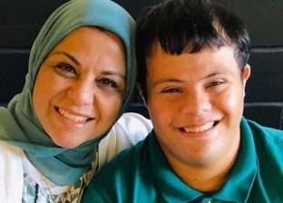 والدة أول معيد من متلازمة داون تنفي وفاتها: معرفش ليه الشائعة دي