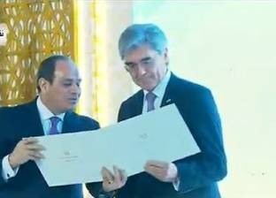 عاجل| سفير ألمانيا يهنئ "سيمنز" بنجاح تعاونها مع مصر بمشاريع الكهرباء