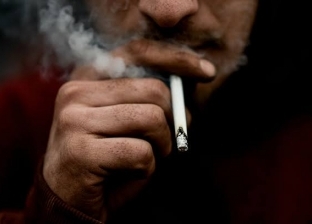«الصحة» توضح مخاطر التدخين خلال ذروة الموجة الرابعة من فيروس كورونا