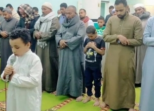 «أوقاف الأقصر» تنفي إغلاق مسجد بسبب إمامة طفل للمصلين: جائزة بشروط
