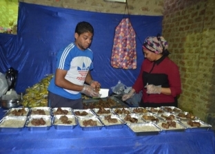 لأول مرة.. متطوعون يقيمون مائدة رحمن لإفطار صائمي يوم عرفة بالأقصر