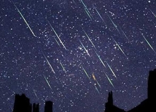 «البحوث الفلكية»: السماء ستشهد اليوم وغدا ظهور زخات شهب